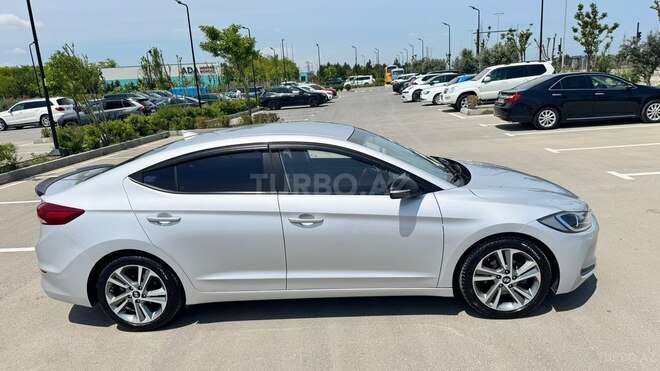 Hyundai Avante 2016, 322,000 km - 1.6 л - Bakı