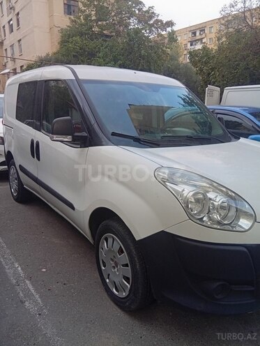 Fiat Doblo 2011, 275,000 km - 1.4 l - Bakı