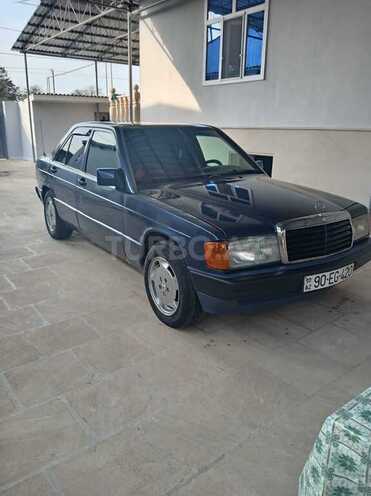 Mercedes 190 1991, 320,000 km - 2.0 l - Salyan