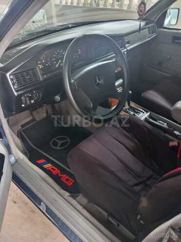 Mercedes 190 1991, 320,000 km - 2.0 l - Salyan