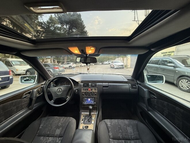 Mercedes E 230 1997, 248,480 km - 2.3 l - Bakı
