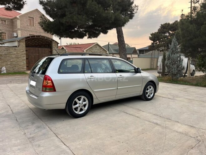Toyota Corolla 2006, 235,000 km - 1.4 l - Bakı