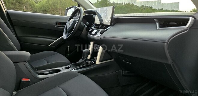 Toyota Corolla Cross 2024, 22,000 km - 2.0 l - Bakı