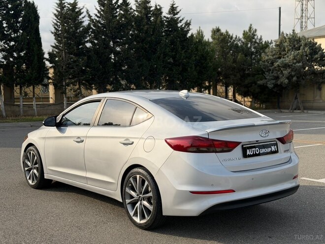 Hyundai Avante 2016, 230,000 km - 1.6 л - Bakı