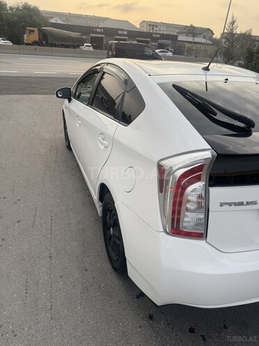 Toyota Prius 2015, 154,903 km - 1.8 л - Bakı