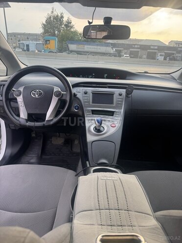 Toyota Prius 2015, 154,903 km - 1.8 л - Bakı