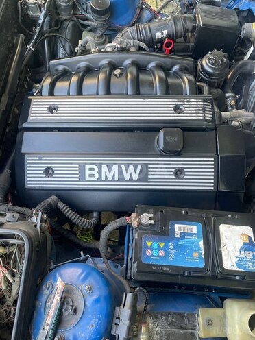BMW 525 1988, 444,400 km - 2.5 l - Balakən