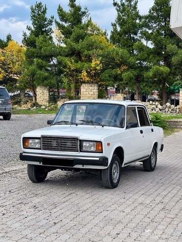 LADA (VAZ) 2107 2005, 82,000 km - 1.6 л - Quba