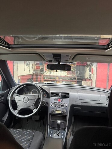 Mercedes C 180 1999, 242,000 km - 1.8 l - Ağcabədi
