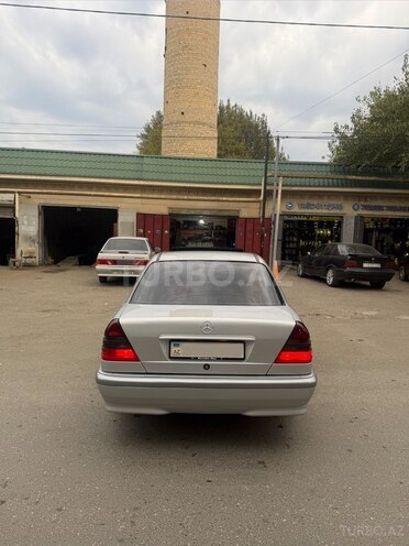 Mercedes C 180 1999, 242,000 km - 1.8 l - Ağcabədi