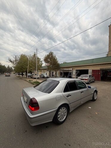 Mercedes C 180 1999, 242,000 km - 1.8 l - Ağcabədi