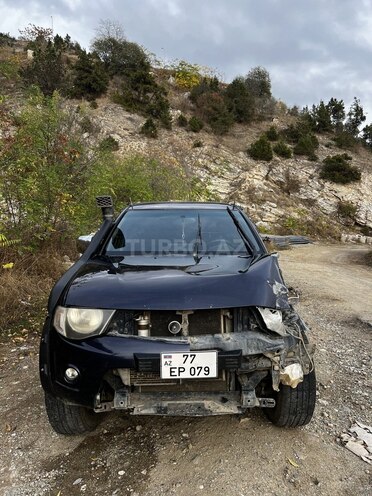 Mitsubishi L200 2014, 350,000 km - 2.5 l - Laçın