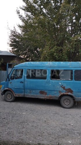 Mercedes 208 D 1990, 120,000 km - 2.9 л - Ağdam