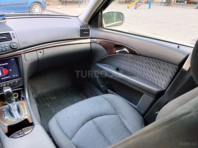 Mercedes E 200 2005, 328,500 km - 1.8 l - Sumqayıt