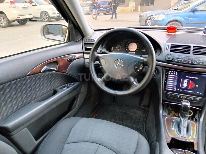 Mercedes E 200 2005, 328,500 km - 1.8 l - Sumqayıt