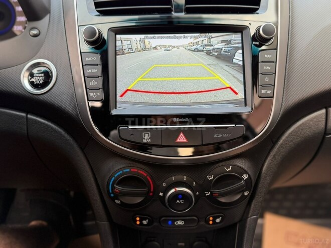 Hyundai Accent 2018, 15,800 km - 1.4 л - Bakı