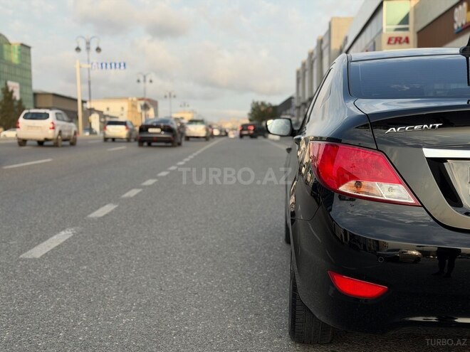 Hyundai Accent 2018, 15,800 km - 1.4 л - Bakı