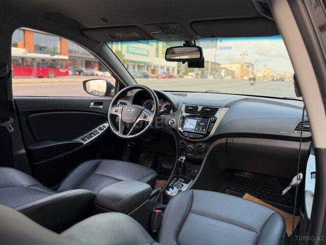Hyundai Accent 2018, 15,800 km - 1.4 л - Bakı
