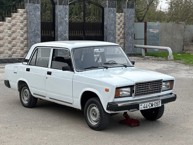 LADA (VAZ) 2107 2006, 25,000 km - 1.6 л - Sabirabad