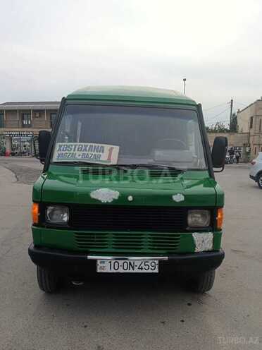 Mercedes 208 D 1993, 477,865 km - 3.7 л - Salyan