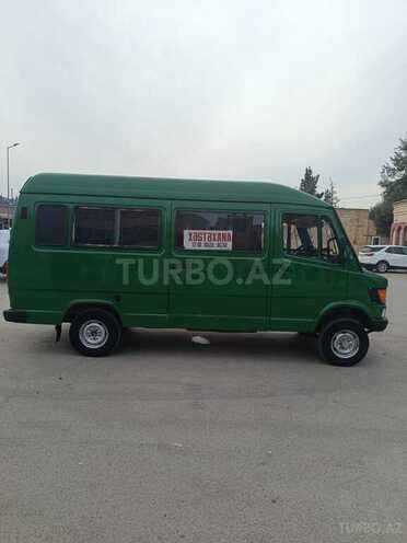 Mercedes 208 D 1993, 477,865 km - 3.7 л - Salyan