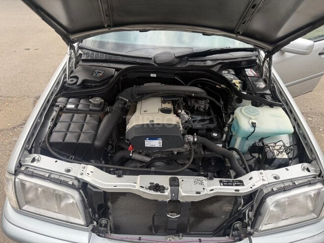 Mercedes C 180 1999, 242,000 km - 1.8 l - Ağcabədi