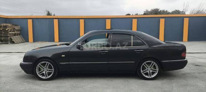Mercedes E 230 1996, 302,000 km - 2.3 л - Sumqayıt