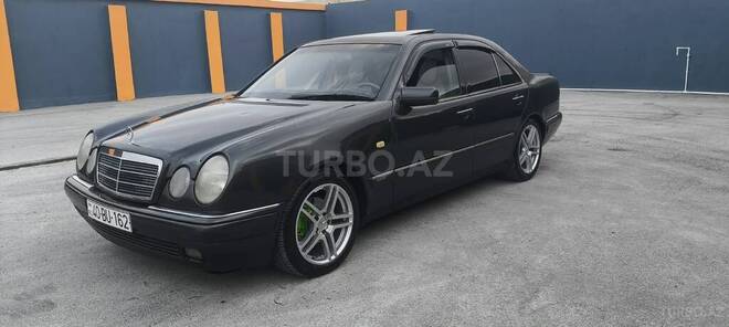 Mercedes E 230 1996, 302,000 km - 2.3 л - Sumqayıt