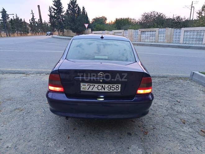 Opel Vectra 1998, 550,000 km - 2.0 l - Yevlax