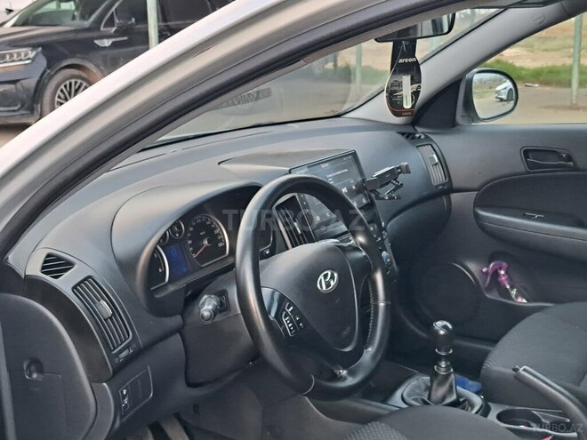 Hyundai i30 2010, 240,000 km - 1.6 л - Bakı