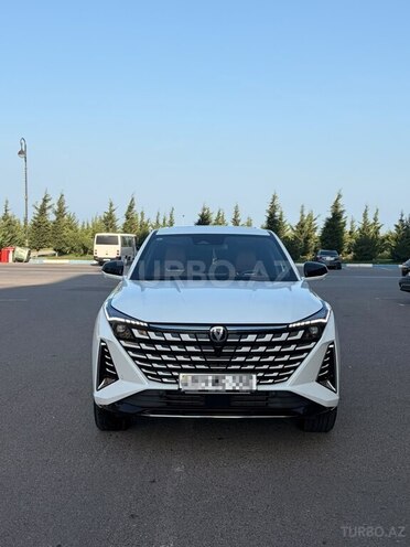 Changan  2024, 17,000 km - 1.5 л - Bakı