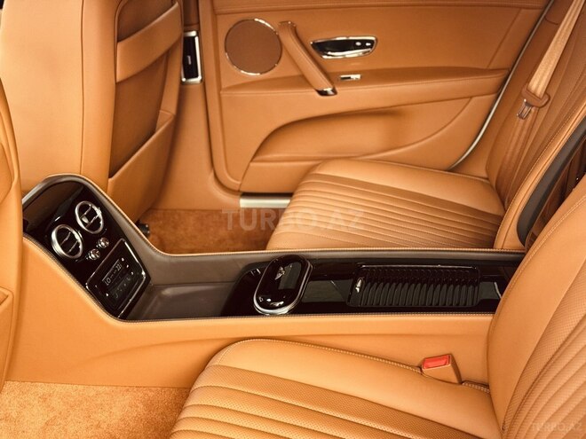 Bentley Flying Spur 2019, 9,000 km - 4.0 l - Bakı