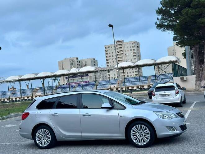 Opel Astra 2011, 289,000 km - 1.3 l - Sumqayıt