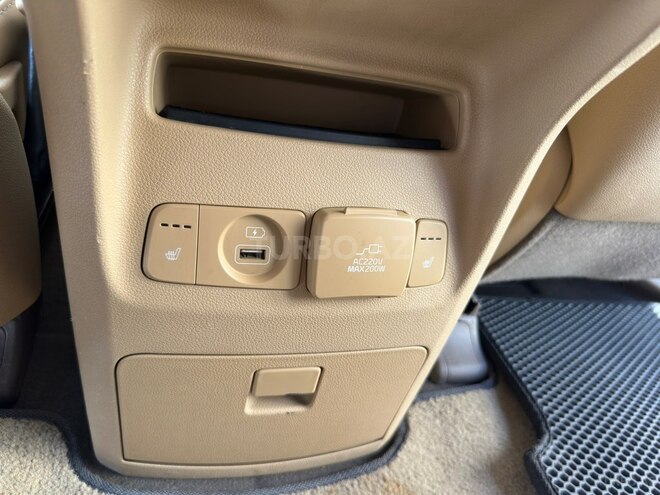 Kia Carnival 2018, 195,000 km - 2.2 l - Bakı