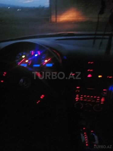Volkswagen Jetta 2002, 168,000 km - 2.0 l - Şəmkir