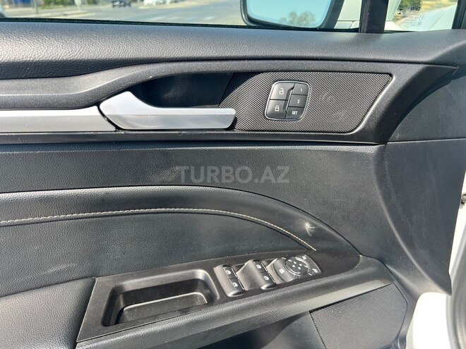 Ford Fusion (North America) 2020, 205,000 km - 2.0 л - Bakı