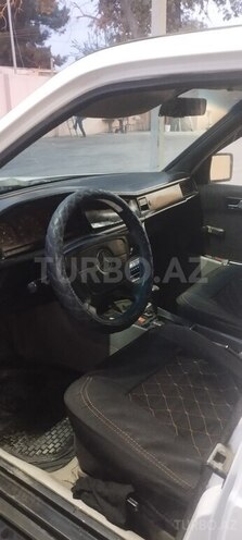 Mercedes 190 1986, 250,000 km - 2.2 l - Samux