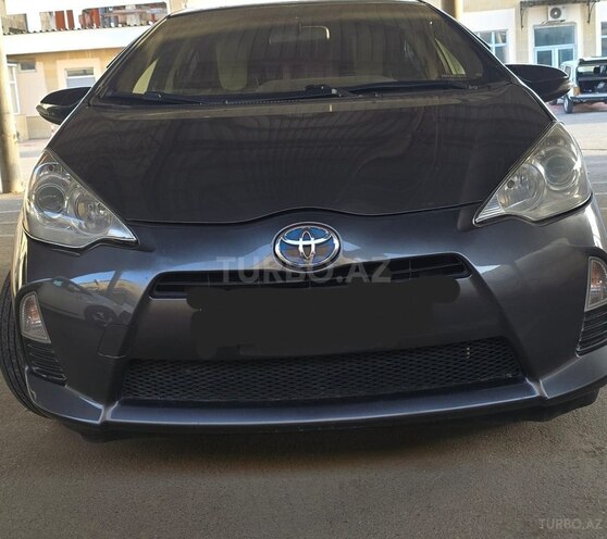 Toyota Prius C 2012, 225,000 km - 1.5 l - Bakı