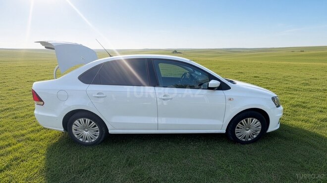 Volkswagen Polo 2018, 199,000 km - 1.6 л - Tərtər