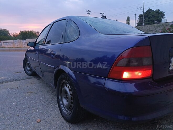 Opel Vectra 1998, 550,000 km - 2.0 l - Yevlax