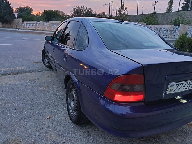 Opel Vectra 1998, 550,000 km - 2.0 l - Yevlax