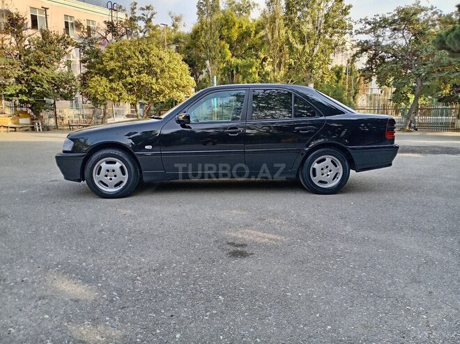 Mercedes C 180 1999, 257,000 km - 1.8 l - Sumqayıt