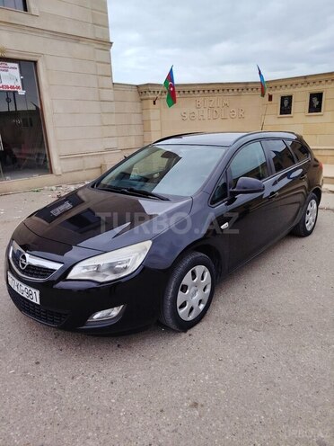 Opel Astra 2011, 334,453 km - 1.4 l - Bakı