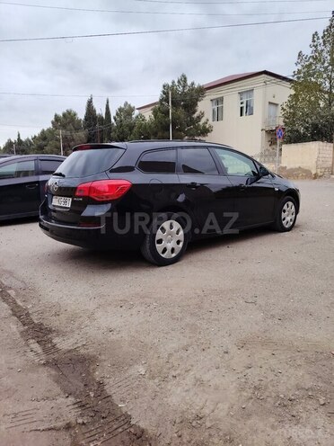Opel Astra 2011, 334,453 km - 1.4 l - Bakı