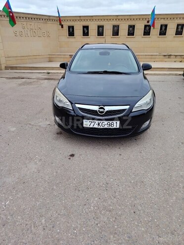 Opel Astra 2011, 334,453 km - 1.4 l - Bakı