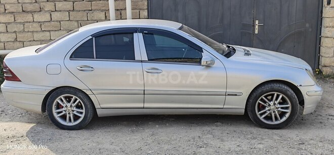 Mercedes C 220 2001, 609,750 km - 2.1 l - Bakı