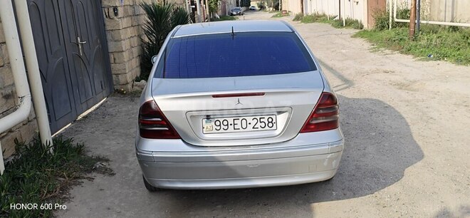 Mercedes C 220 2001, 609,750 km - 2.1 l - Bakı