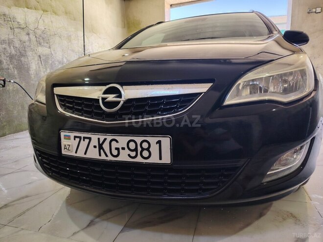 Opel Astra 2011, 334,453 km - 1.4 l - Bakı