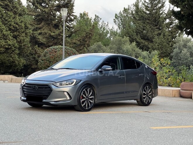Hyundai Elantra 2017, 284,000 km - 2.0 l - Bakı
