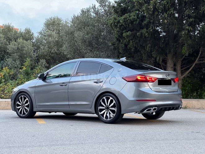 Hyundai Elantra 2017, 284,000 km - 2.0 l - Bakı